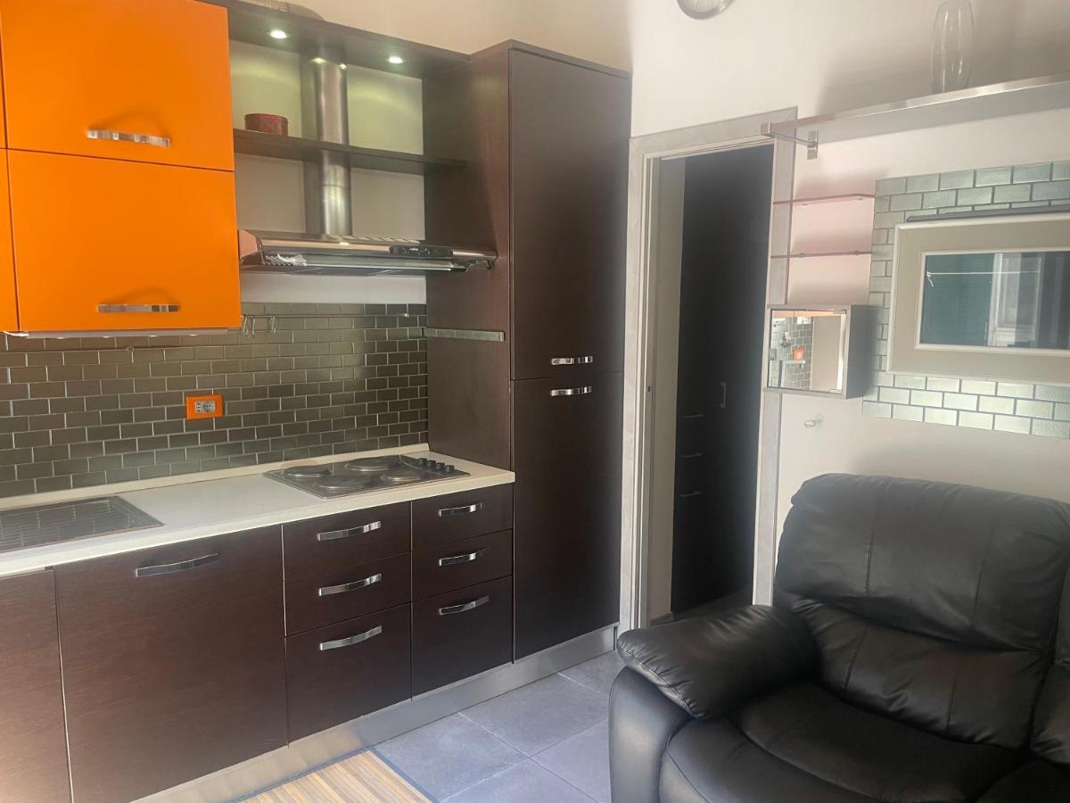 Be Your Home - Grazioso Monolocale Tra Porto E Stazione Civitavecchia Kültér fotó